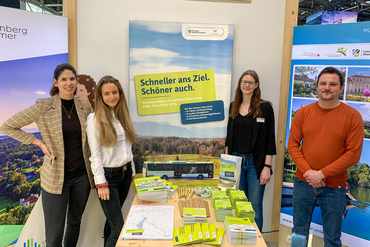 Landratsamt stellt die vier ExpressBusse auf der Freizeitmesse f.re.e vor 