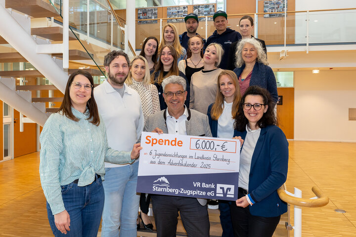 Scheckübergabe_Jugendarbeit_VRBank_2026_TOP